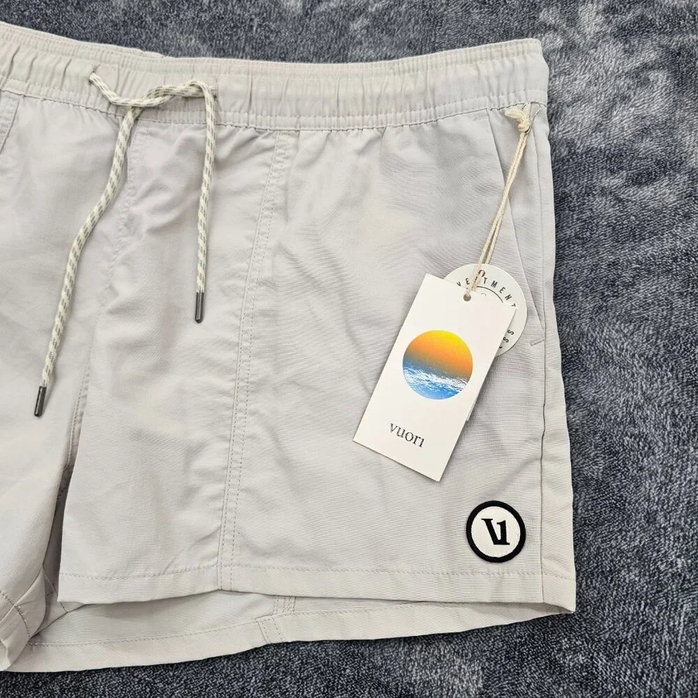 VUORI  Sunwashed Shorts womens XL 2.5" inseam active color Suede VW369  NEW - Picture 2 of 11